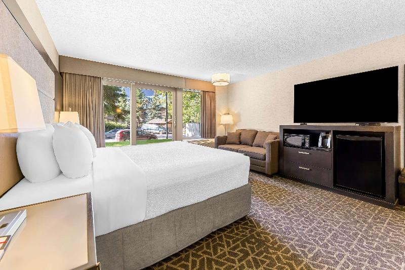 سوئیت با تخت بزرگ, Best Western Plus Banff International Lodge