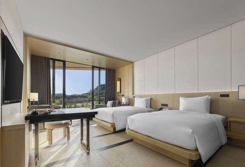 豪华套房, Hilton Mandalay