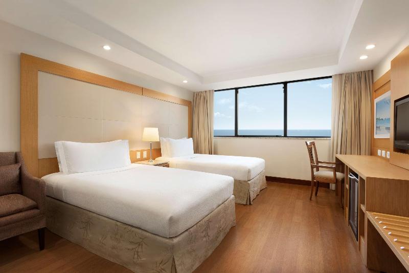 اتاق استاندارد با چشم‌انداز دریا, Hilton Copacabana Rio De Janeiro