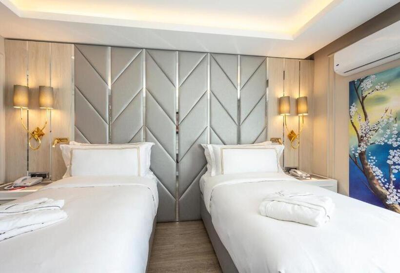 Президентский Люкс, Ramada By Wyndham Sofia City Center
