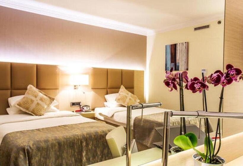 Номер Стандарт, Ramada By Wyndham Sofia City Center