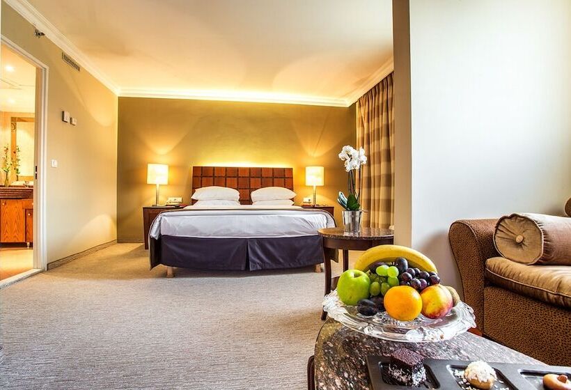 Люкс, Ramada By Wyndham Sofia City Center