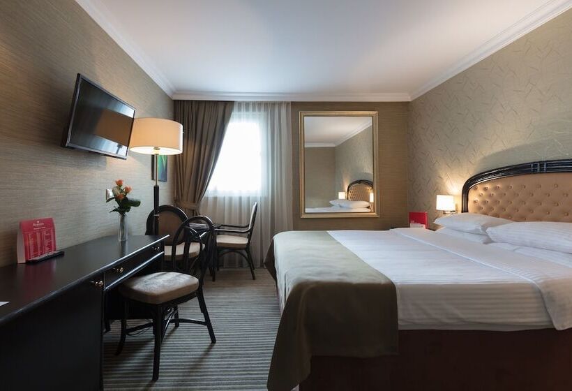 Номер бизнес-класса, Ramada By Wyndham Sofia City Center