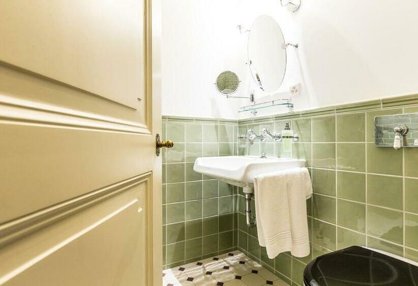 Номер Superior с Видом, Grandhotel Giessbach