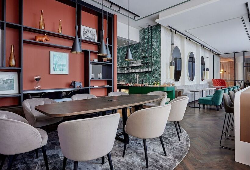小型套房, Basel Marriott