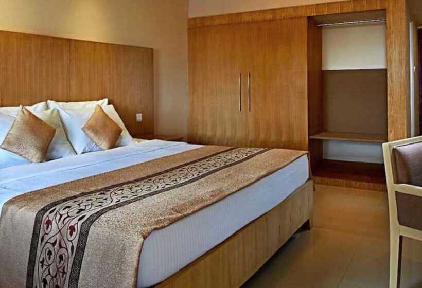Номер Deluxe Вид на Море, Berjaya Hotel Colombo