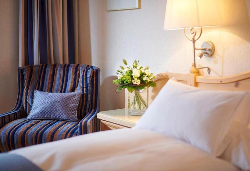 Номер Стандарт Вид на Горы, Bristol Relais Du Silence Superior