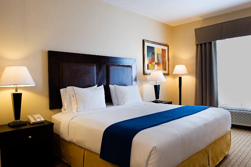 キングサイズベッドのスタンダードルーム, Holiday Inn Express & Suites Regina South, An Ihg