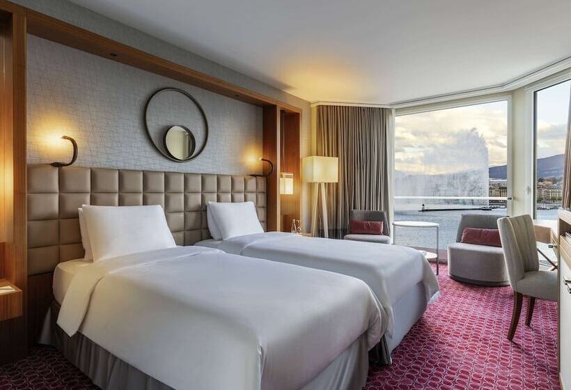 اتاق استاندارد با چشم‌انداز دریاچه, Fairmont Grand Hotel Geneva