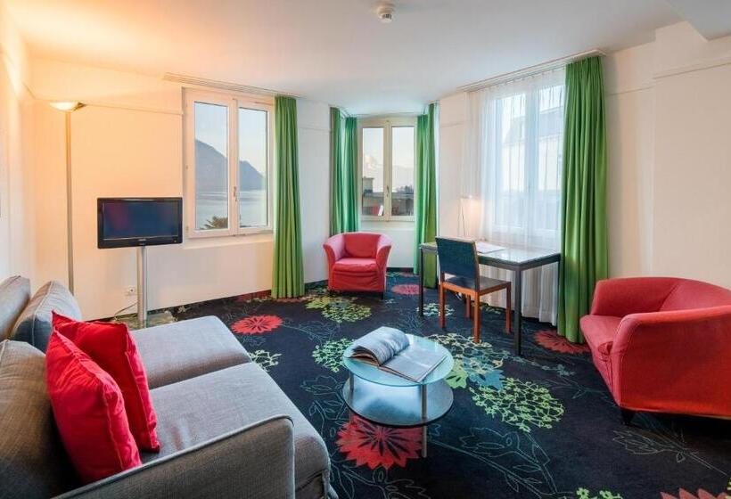 سوییت جونیور با چشم‌انداز دریاچه, Seehotel Gotthard