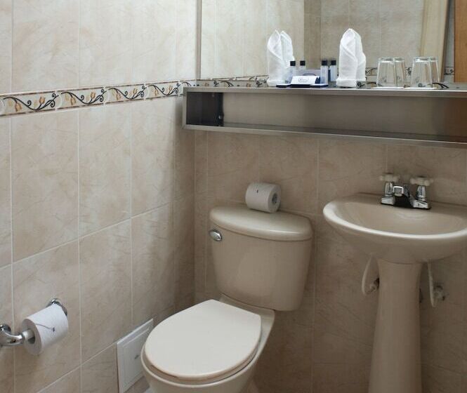 اتاق استاندارد سه نفره, Dann Av. 19