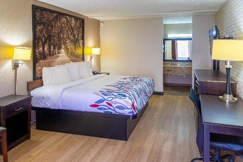 Suit Deluxe, Jin Jiang