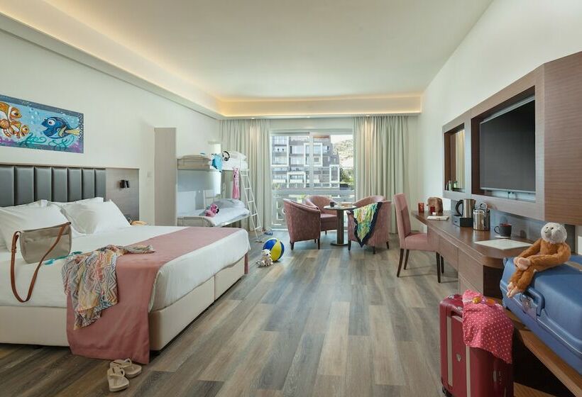 家庭间, St Raphael Resort