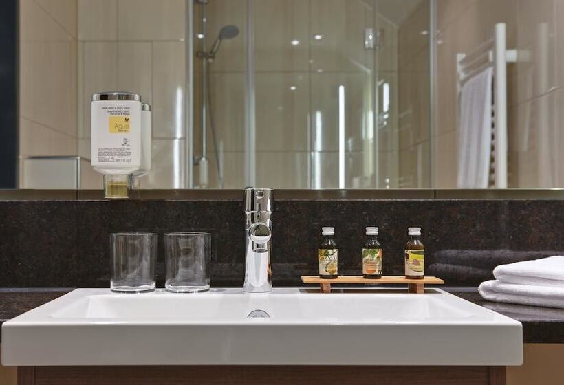 Номер бизнес-класса, Intercityhotel Hannover