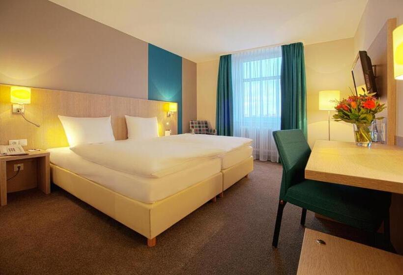 اتاق سوپریور, President