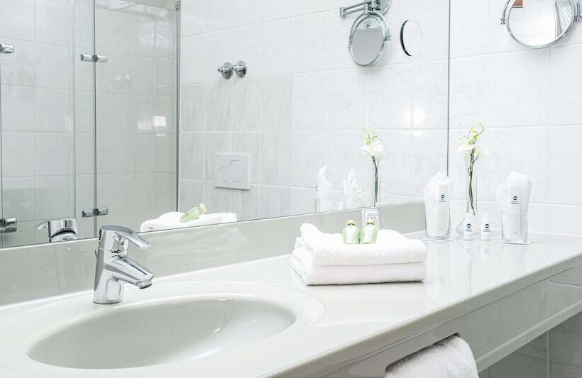 Полулюкс, Best Western Victor S Residenz Hotel Rodenhof
