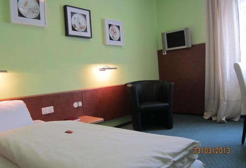 Номер Стандарт Индивидуальный, Apart Hotel Deutschmeister