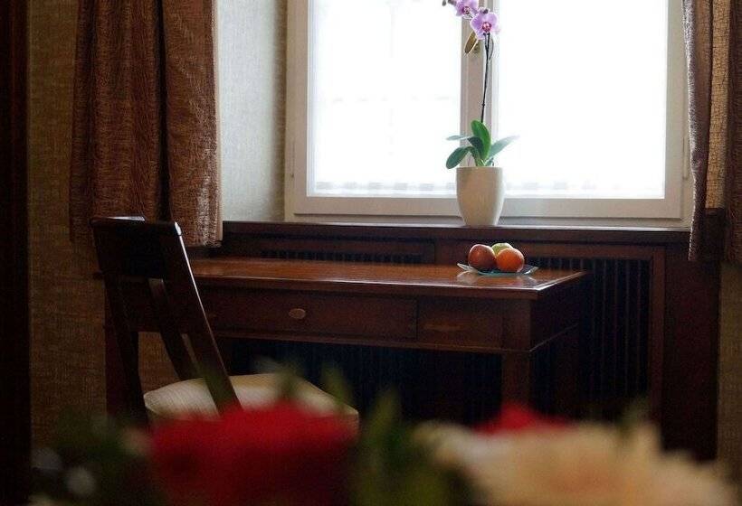 Номер Комфорт Индивидуальный, Boutiquehotel Oberkirch Im Zentrum