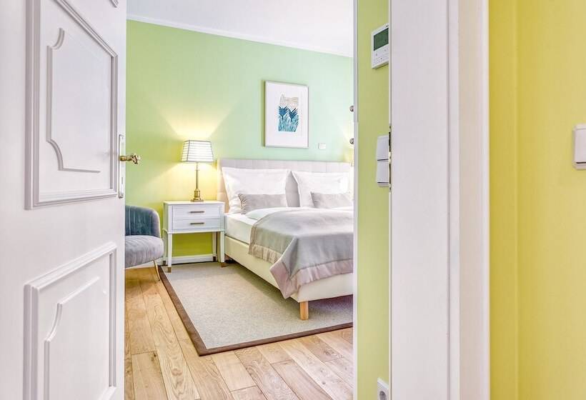 小型豪华套房, Wald & Schlosshotel Friedrichsruhe