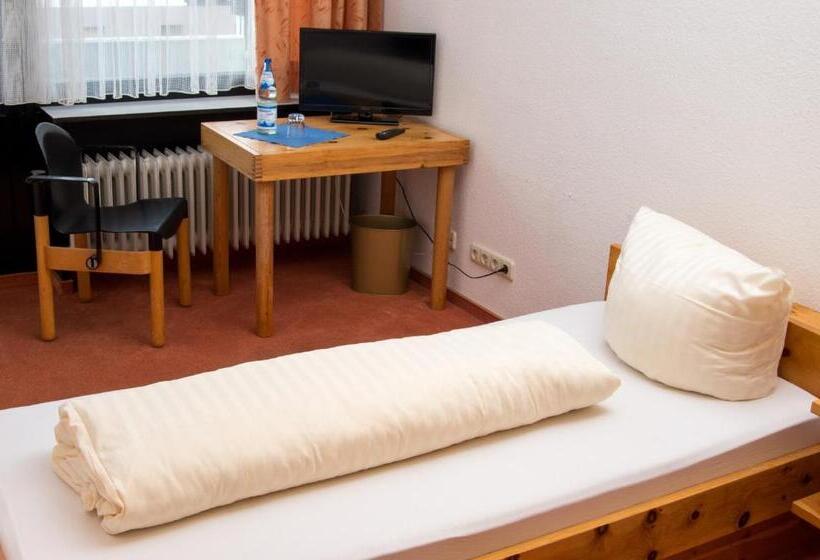 Номер Стандарт Индивидуальный с Балконом, Landhotel Westerwald