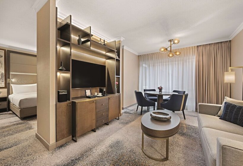 سوییت جونیور, Hilton Munich City