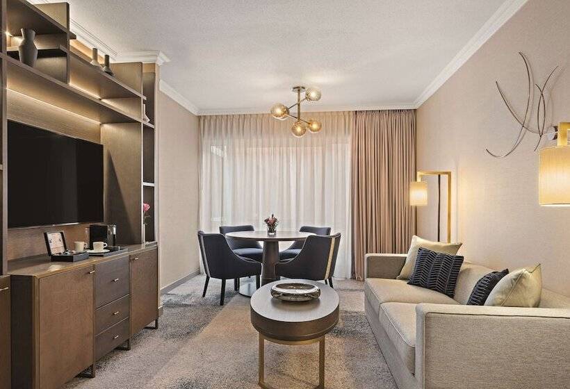 سوییت جونیور, Hilton Munich City