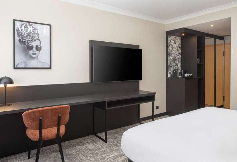 اتاق اجرایی با تخت بزرگ, Hilton Munich City