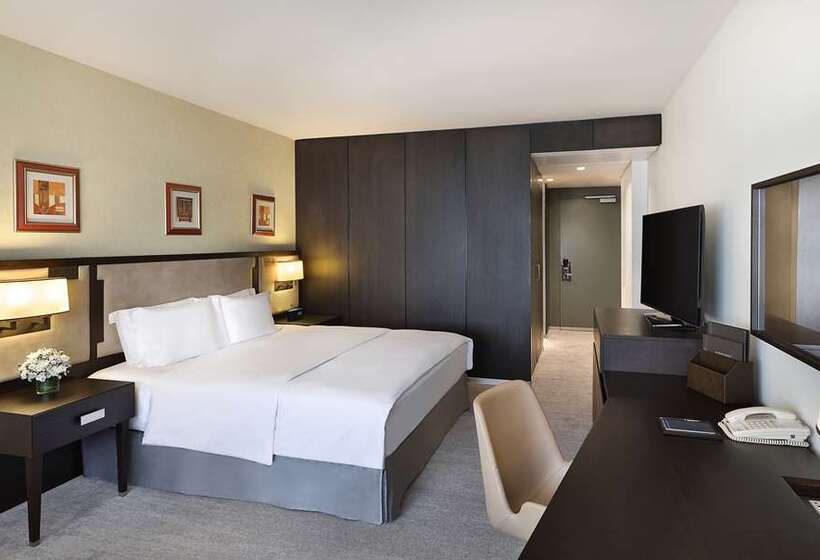اتاق اجرایی با تخت بزرگ, Hilton Munich City
