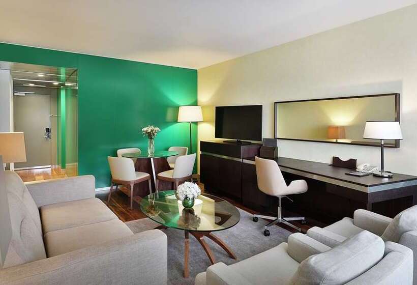 اتاق اجرایی با تخت بزرگ, Hilton Munich City