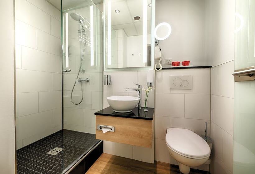 Номер Superior, Leonardo Hotel Munich City North
