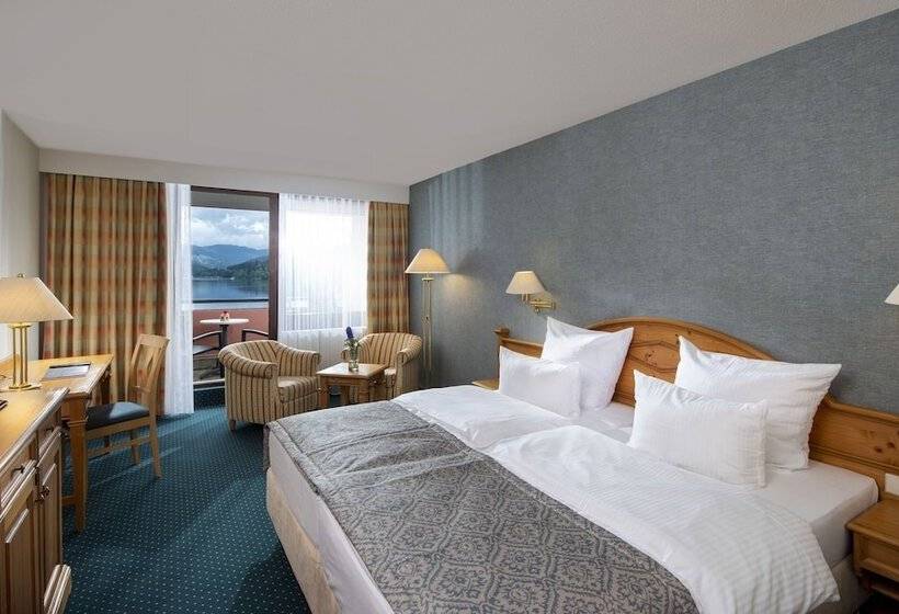 Номер Superior, Maritim Titisee