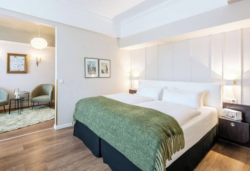 جناح جونيور, Wurzburger Hof