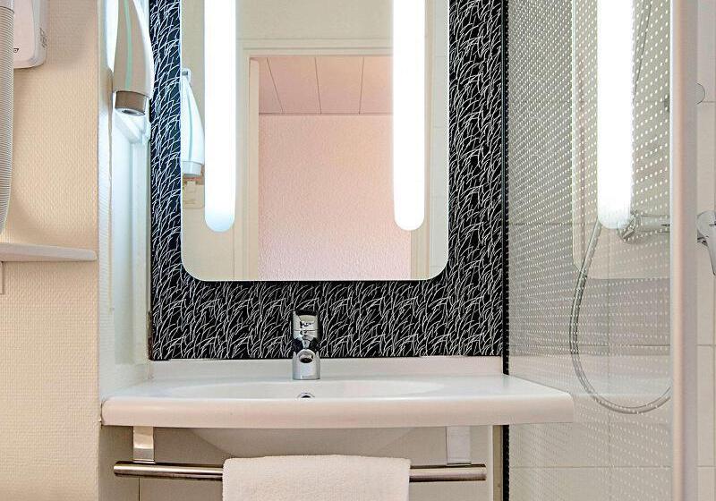 Номер Стандарт, Ibis Lorient Centre Hôtelier