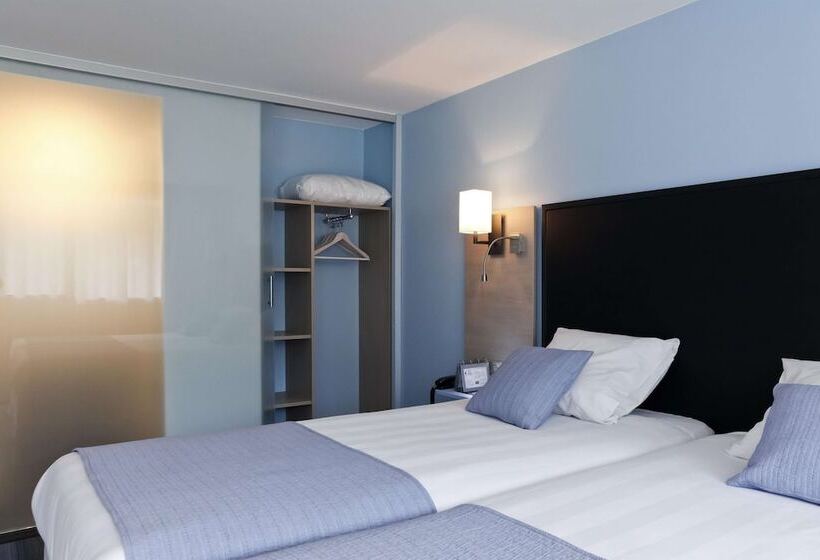 Номер Стандарт, Kyriad Lyon Sud  Sainte Foy