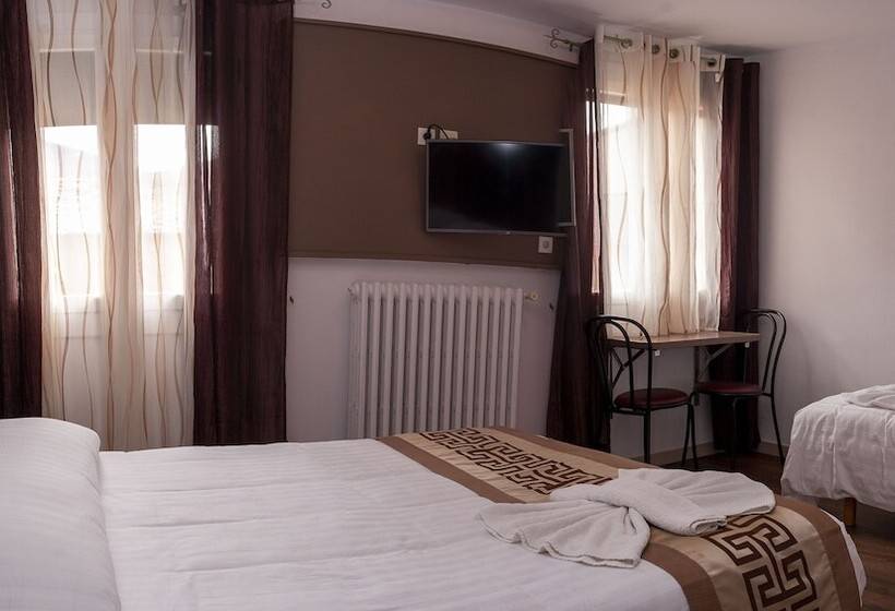 Номер Стандарт Трехместный, Le Catalan   Hôtel Et Appartements
