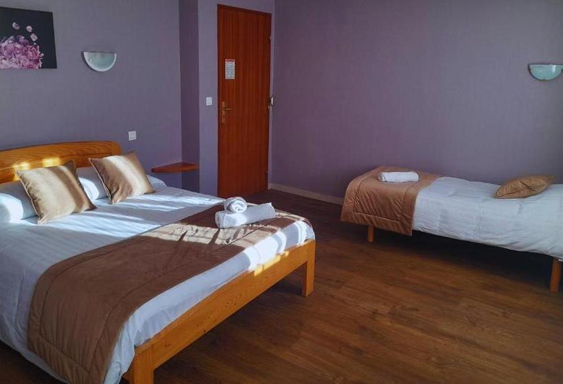 Номер Стандарт Трехместный, Le Catalan   Hôtel Et Appartements