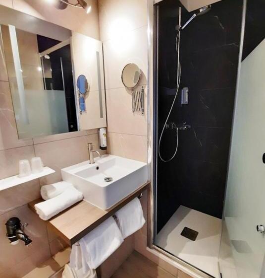 Номер Стандарт, Logis Hotel Majestic Chatelaillon Plage   La Rochelle