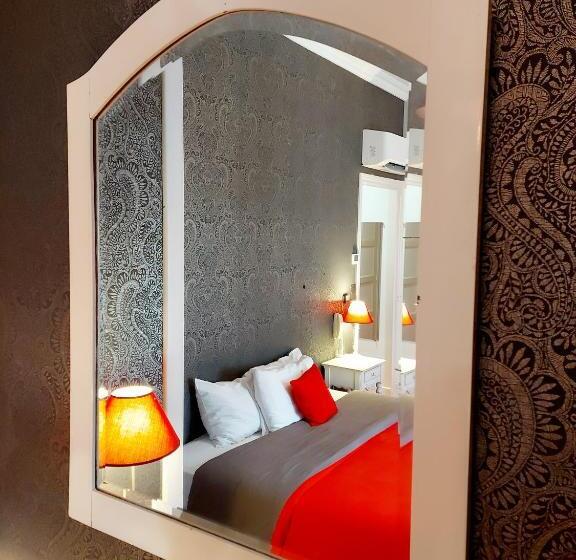 اتاق استاندارد با تخت بزرگ, Mondial