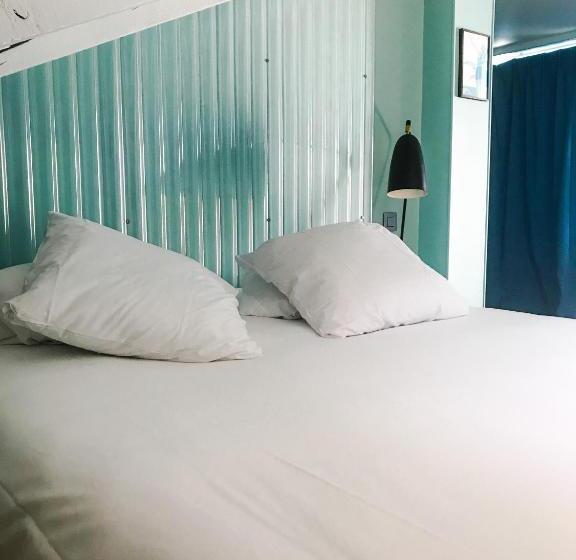 4인용 스탠다드 룸, Hostel Ozz Nice