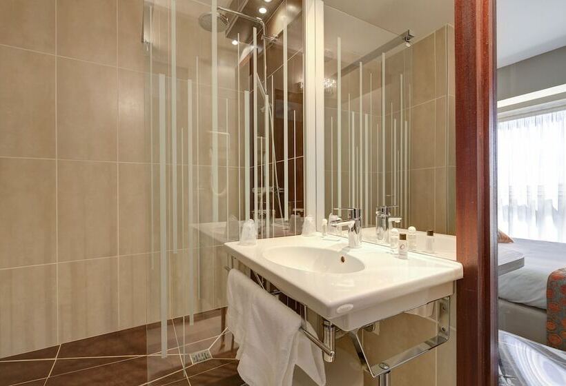 Номер Стандарт, Hôtel Le Nautic