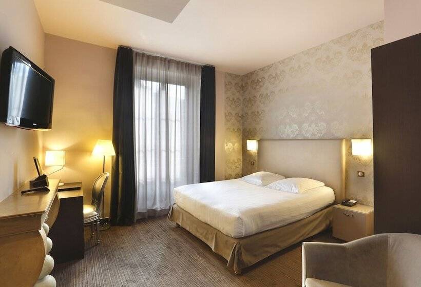 اتاق لوکس, De Paris