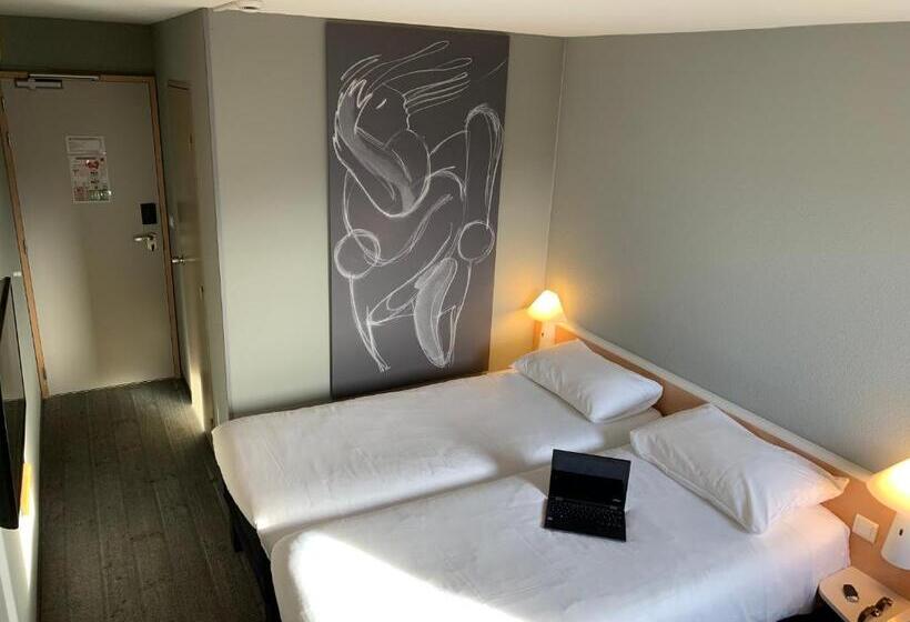Номер Стандарт, Ibis Auray