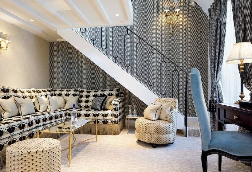 سوییت, Relais Christine