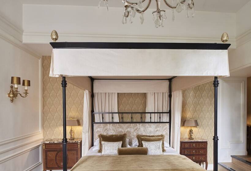 سوییت جونیور لوکس, Relais Christine