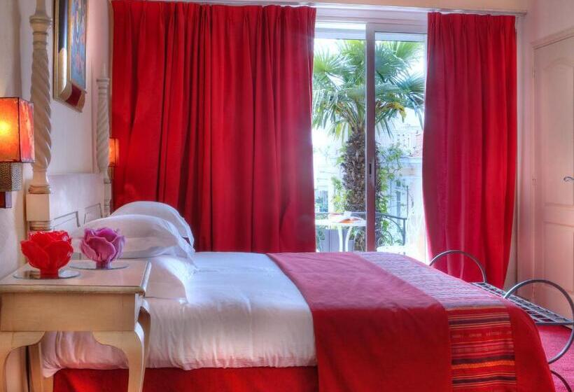 Номер Superior с Балконом, Hôtel La Villa Sainte Valérie Adults Only