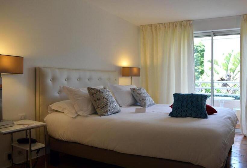 Номер Superior с Балконом, Hôtel La Villa Sainte Valérie Adults Only