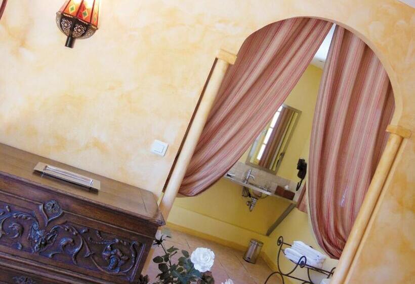Люкс с Террасой, Hôtel La Villa Sainte Valérie Adults Only