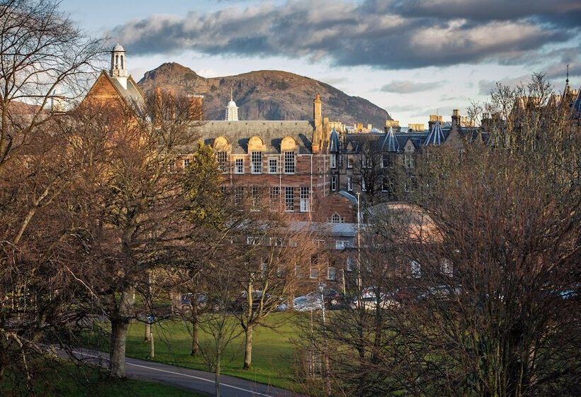 اتاق سوپریور, The Bruntsfield