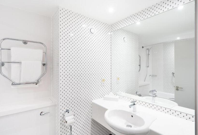 اتاق پرمیوم, Holiday Inn Hemel Hempstead M1, Jct. 8, An Ihg
