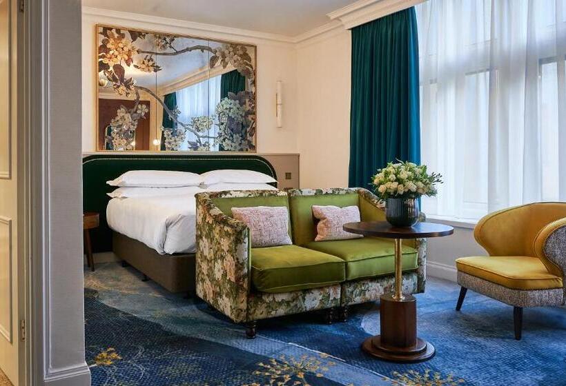 Номер Deluxe Кровать Кинг, The Capital Hotel, Apartments & Townhouse